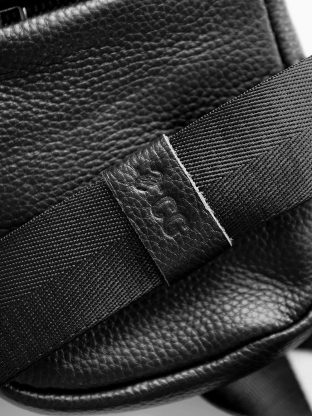 NWT~Concept Global~Black~Travel Sling Bag~Leather - Picture 4 of 10